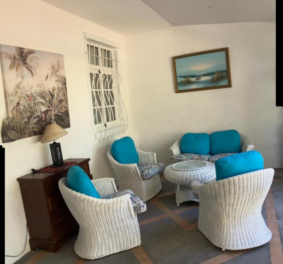 Fully Furnished Luxury Villa 3 Right On A Blue Ocean Belle Mare Eksteriør bilde