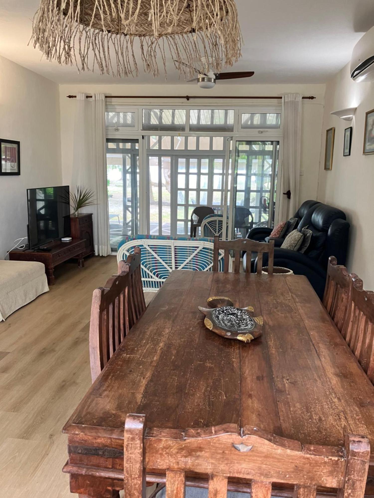 Fully Furnished Luxury Villa 3 Right On A Blue Ocean Belle Mare Eksteriør bilde
