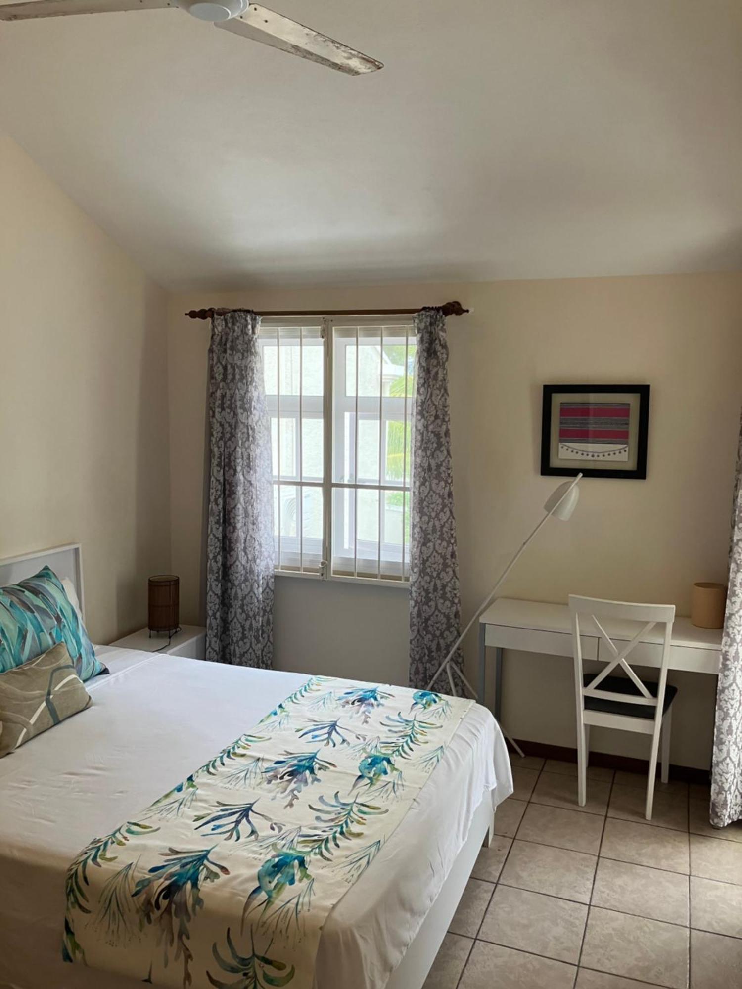 Fully Furnished Luxury Villa 3 Right On A Blue Ocean Belle Mare Eksteriør bilde